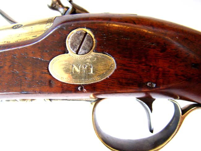 A fine pair of late 18th century brass barreled "Innkeeppers" coaching pistols inscribed "Whyte Hart, Bletchingley" — image 3